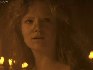 Sex in the Sexy Tube By Candlelight with Jennifer Jason Leigh